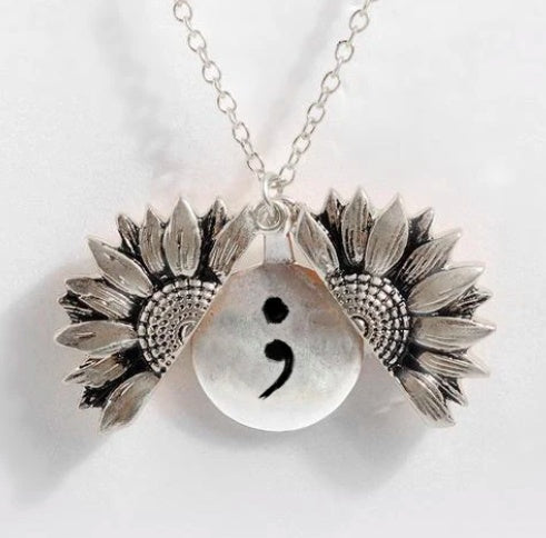 Sunflower Double-layer Lettering Necklace - TodorDigital